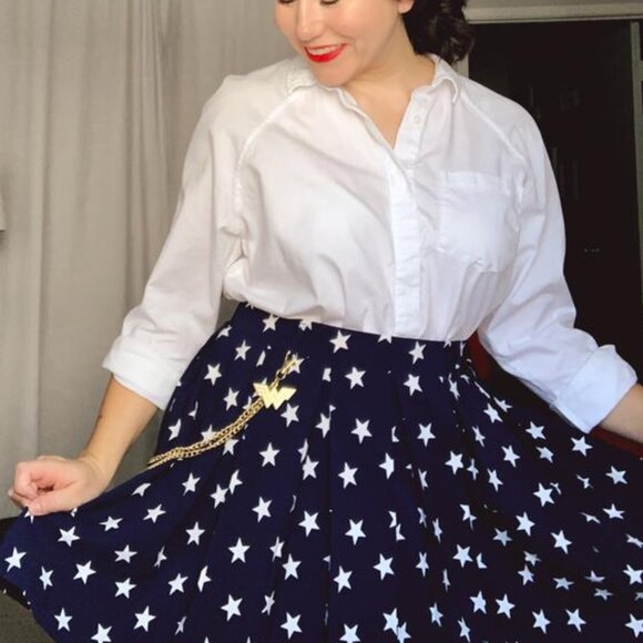 Her Universe 1X DC Comics Plus Wonder Woman 1984 Star Pleated Chain Skirt - Picture 1 of 5